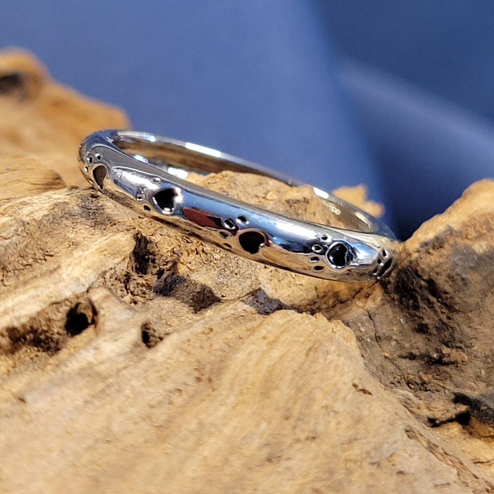 Dainty Pawprint Ring, high shine, dainty - Picture 2 of 9